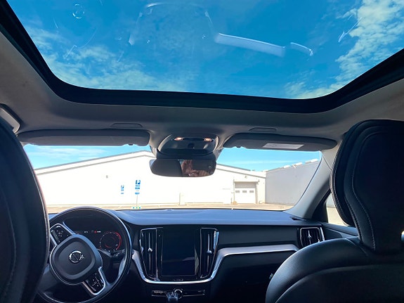 Volvo V60 Cross Country 8 of 10