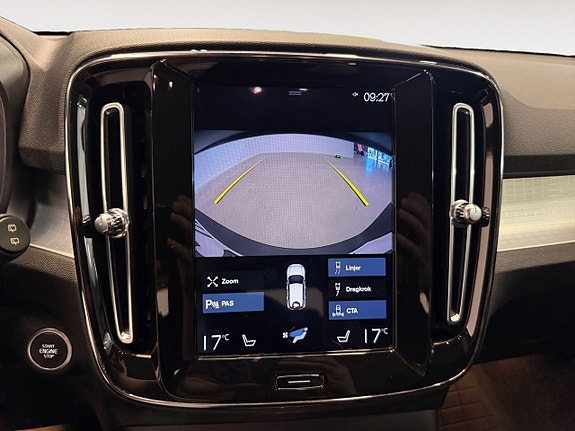 Volvo XC40 17 of 22