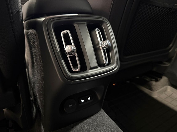 Volvo XC40 20 of 22
