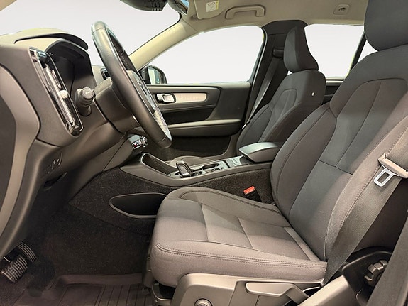 Volvo XC40 9 of 22