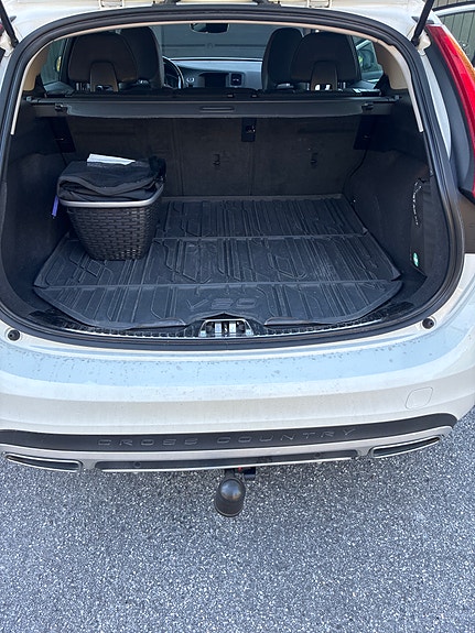 Volvo V60 Cross Country 4 of 5