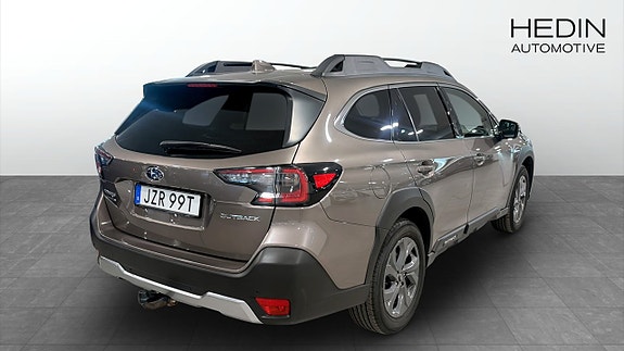 Subaru Outback 2 of 5