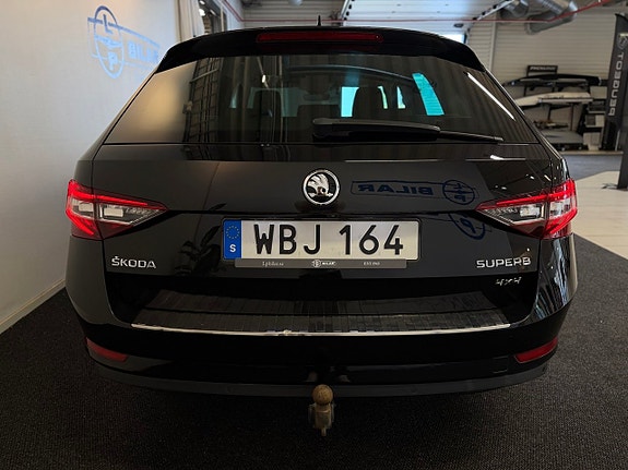 Skoda Superb 4 of 5
