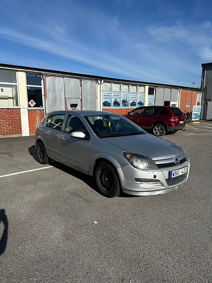 Opel Astra 3 of 5