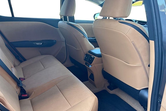Lexus RZ300e 7 of 24