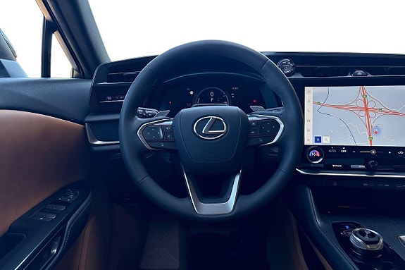 Lexus RZ300e 9 of 24