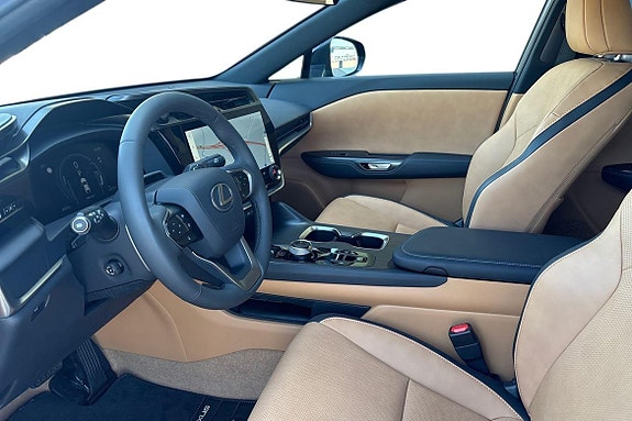 Lexus RZ300e 12 of 24