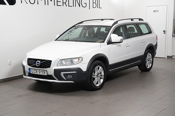 Volvo XC70 2 of 5