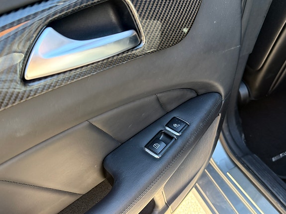 Mercedes-Benz CLS63 12 of 14