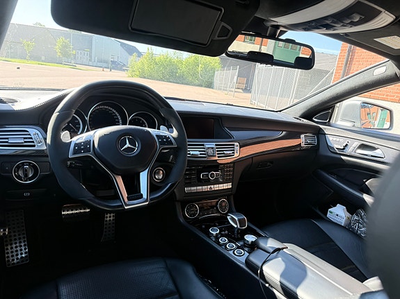Mercedes-Benz CLS63 5 of 5