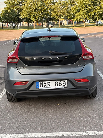 Volvo V40 5 of 5