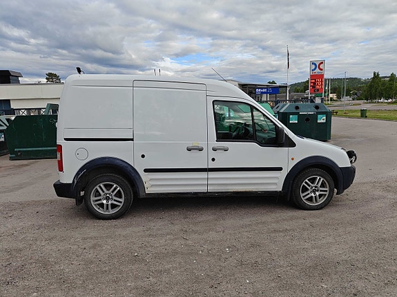 Ford Transit Connect 4 of 5