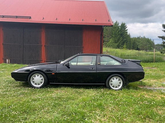 Lotus Eclat Excel 2 of 5