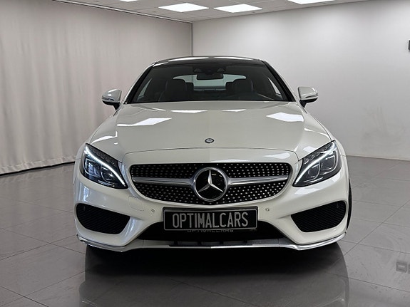 Mercedes-Benz C300 5 of 5