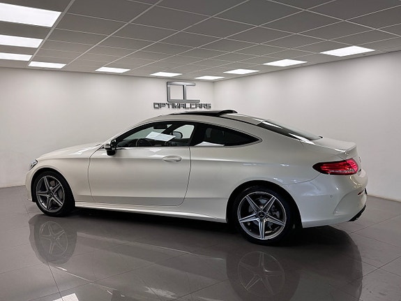 Mercedes-Benz C300 14 of 18