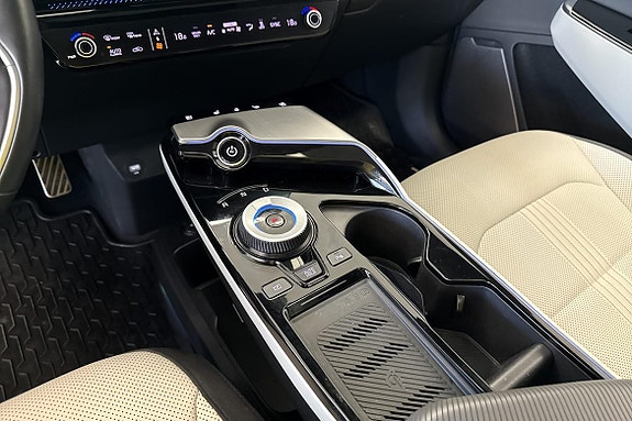 Kia EV6 14 of 25