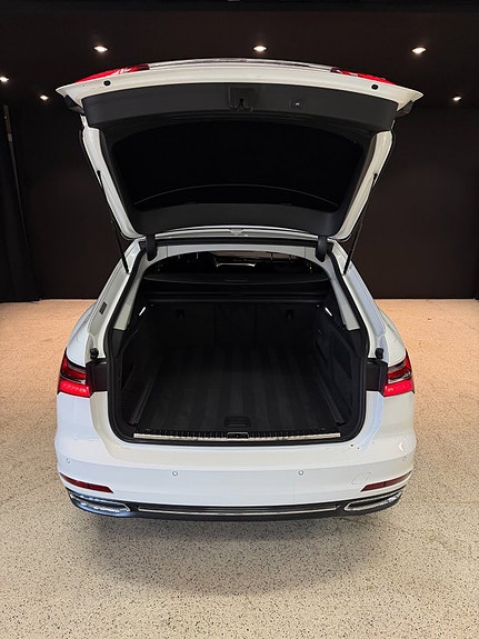 Audi A6 9 of 16