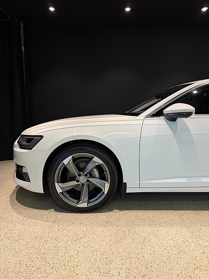 Audi A6 5 of 16