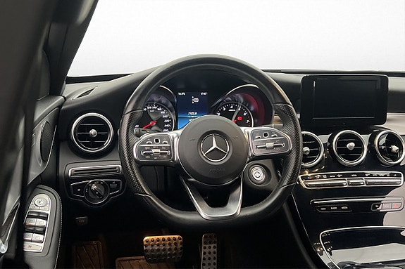 Mercedes-Benz C200 12 of 30