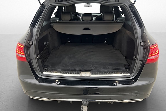 Mercedes-Benz C200 10 of 30