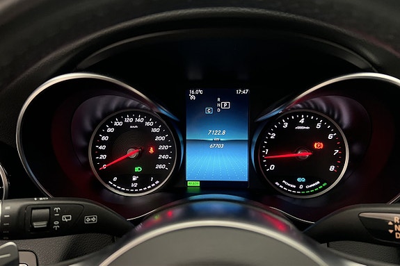 Mercedes-Benz C200 15 of 30