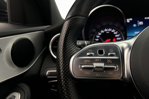 Mercedes-Benz C200 25 of 30
