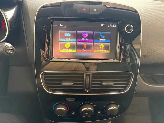 Renault Clio 6 of 10