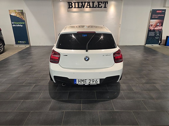 BMW 120d 4 of 5