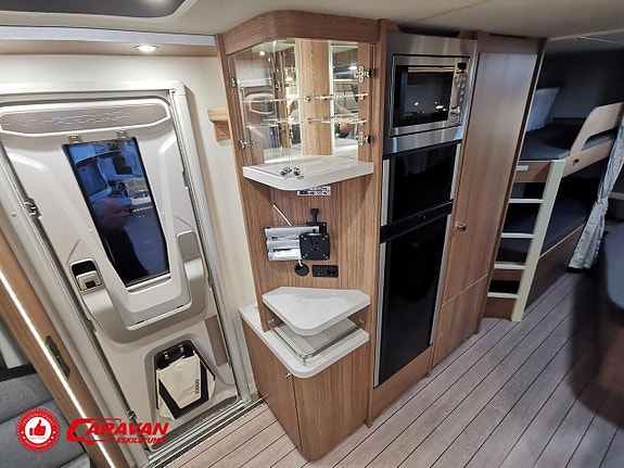 Knaus Südwind 590 UK Scandinavian Selection 12 of 24