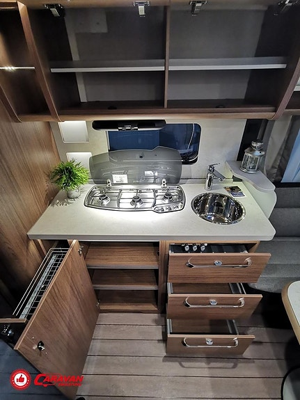 Knaus Südwind 590 UK Scandinavian Selection 9 of 24