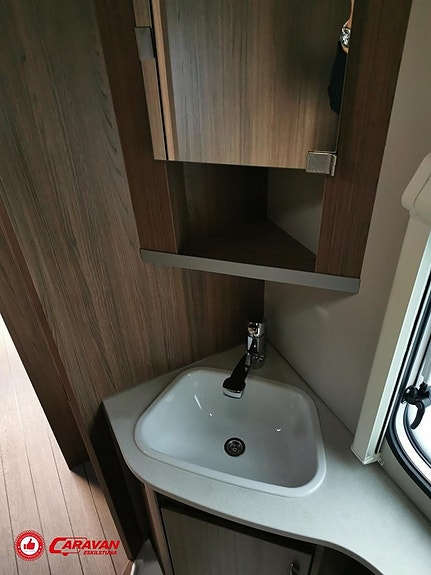 Knaus Südwind 580 UF Scandinavian Selection 19 of 25
