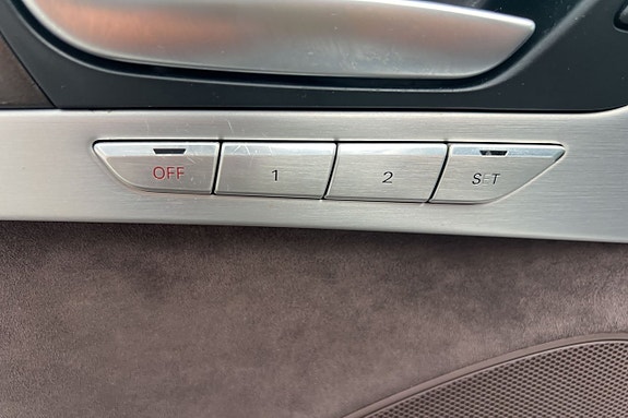 Audi A8 22 of 30