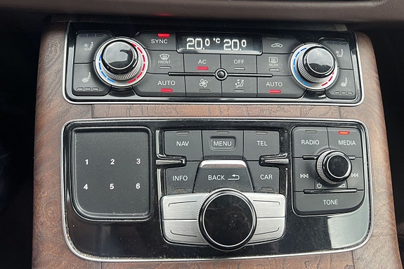 Audi A8 25 of 30