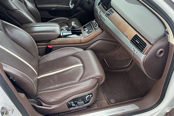 Audi A8 9 of 30