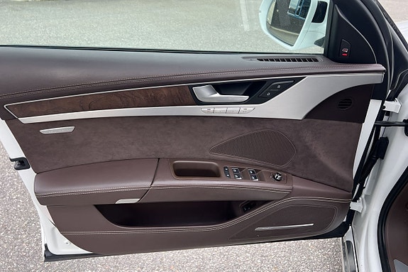 Audi A8 20 of 30