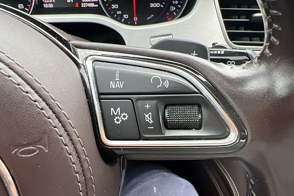 Audi A8 30 of 30