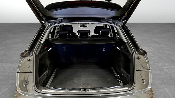 Audi Q5 12 of 26