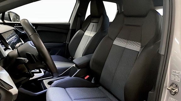 Audi Q4 e-tron 8 of 13