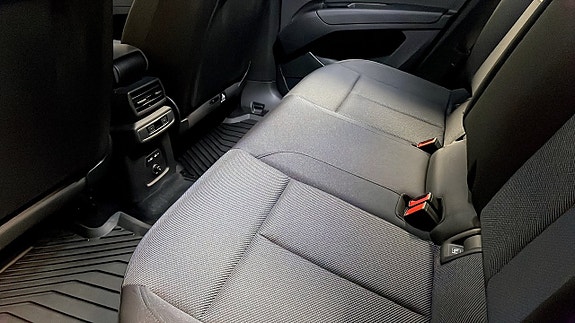 Audi Q4 e-tron 12 of 13