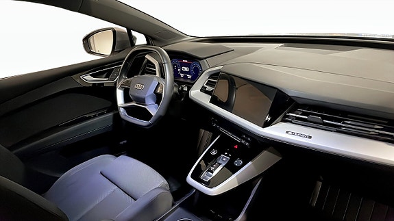 Audi Q4 e-tron 11 of 13
