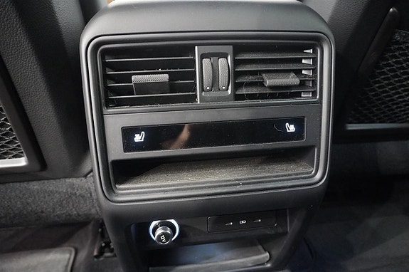 Porsche Cayenne 14 of 22
