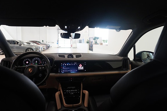 Porsche Cayenne 13 of 22