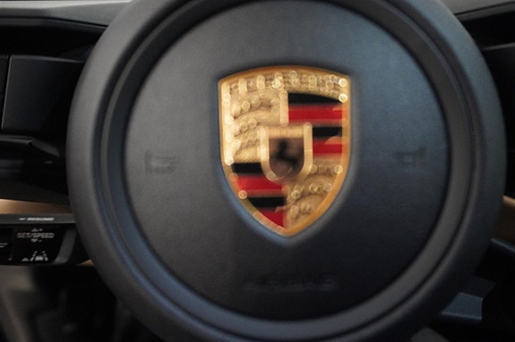 Porsche Cayenne 19 of 22