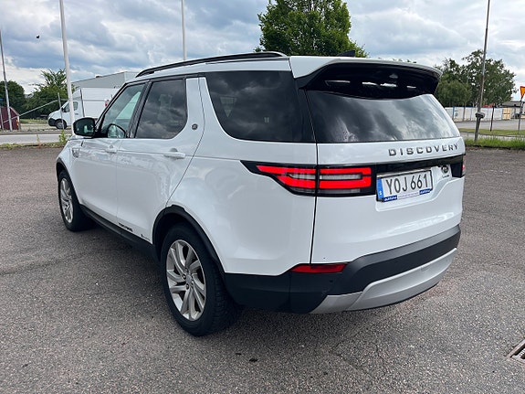 Land Rover Discovery 3 of 5