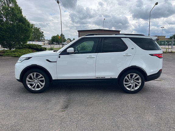 Land Rover Discovery 2 of 5