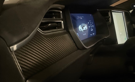 Tesla Model S 3 of 5
