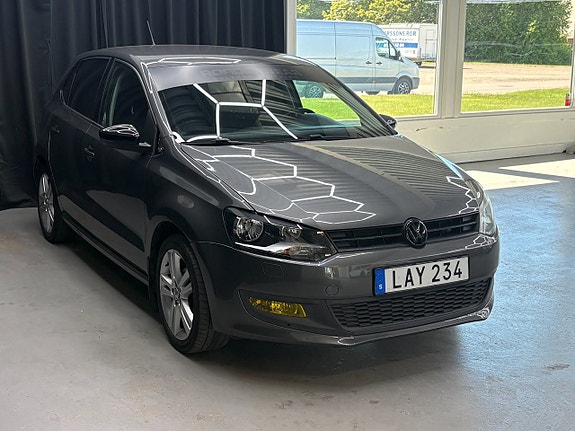 Volkswagen Polo 2 of 5