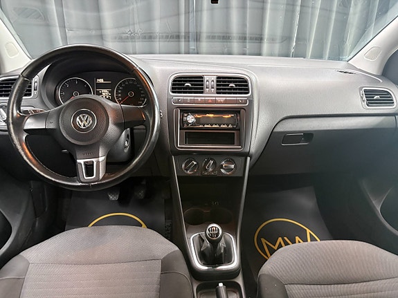 Volkswagen Polo 8 of 13