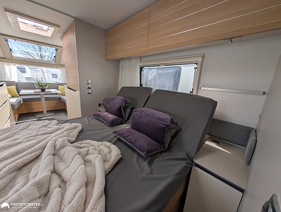 Adria ADORA 613 UT *Queenbed / ALDE / stort badrum 18 of 21