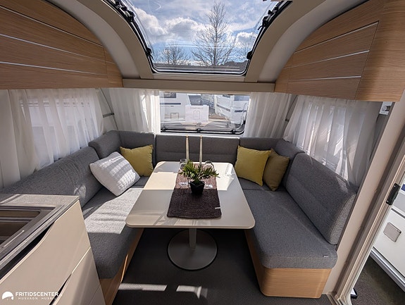 Adria ADORA 613 UT *Queenbed / ALDE / stort badrum 3 of 5